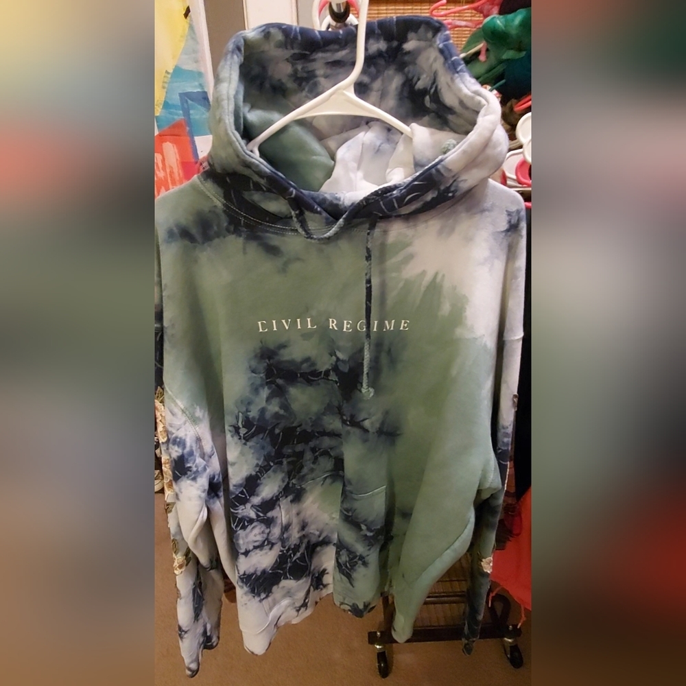 Civil Regime Blanco Roses In Ocean Wash Hoodie